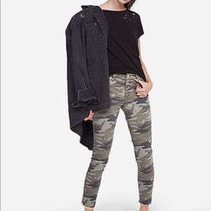 Mid Rise Camo Ankle Leggings ✨